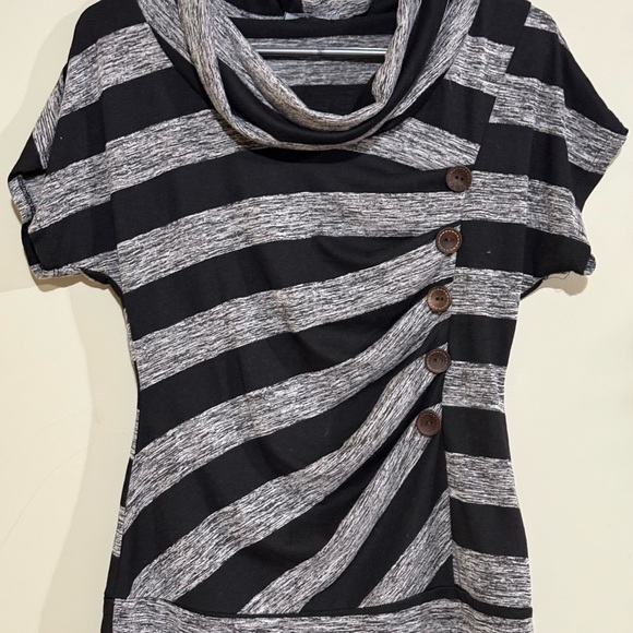 Eclipse Black and Gray Striped Short Sleeve Tee - Picture 3 of 4